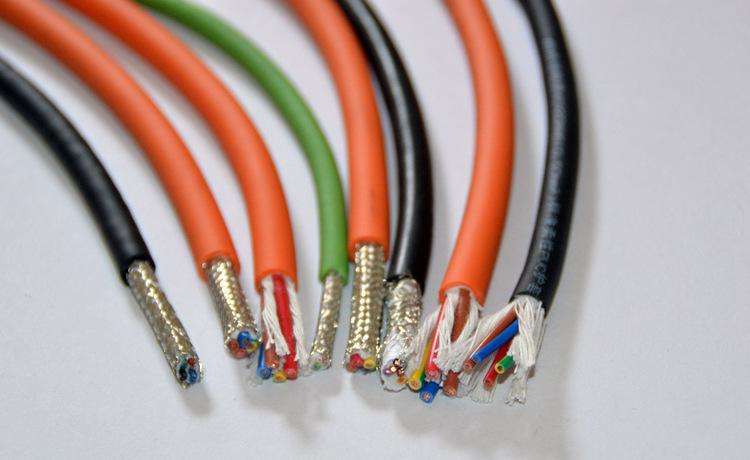 橙色耐弯曲耐油双绞屏蔽拖链柔性电缆